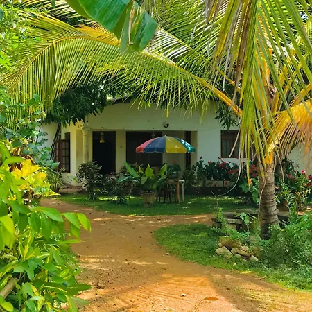 Sigiri Lakshan Home Stay Сигирия Экстерьер фото